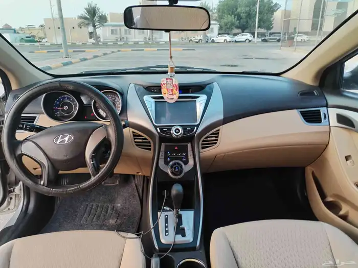 هواندي النترا مديل. 2012 15