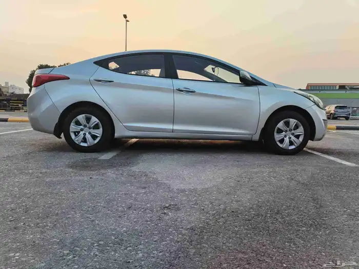 هواندي النترا مديل. 2012 11