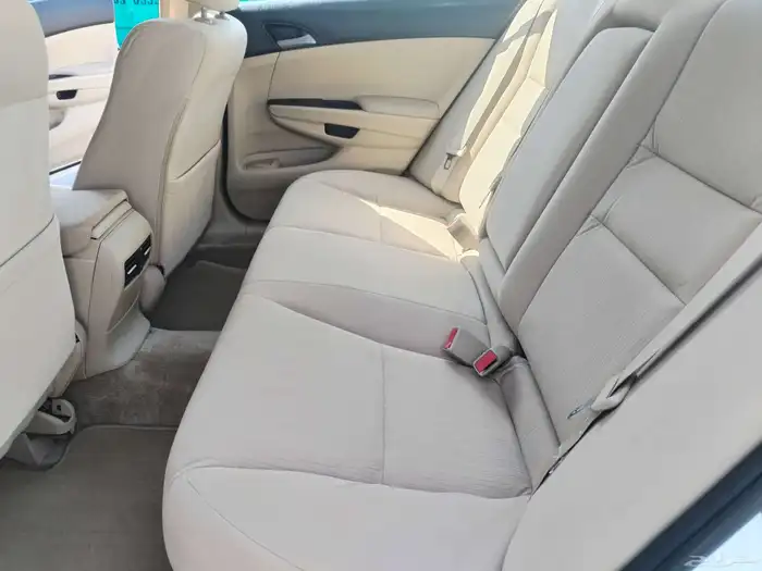 هوندا أكورد 2012 ممشى 242 الف 9