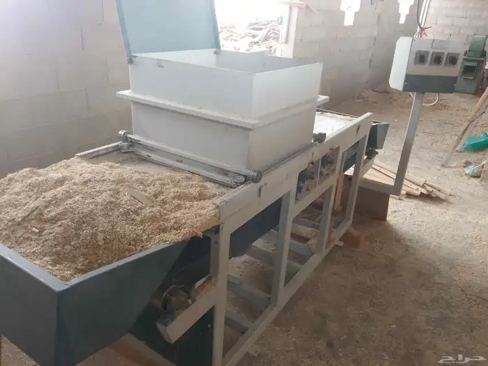 مشروع كامل للبيع منشار 80 مكنة نشارة صندوق والثانيه تلقيم كم 4