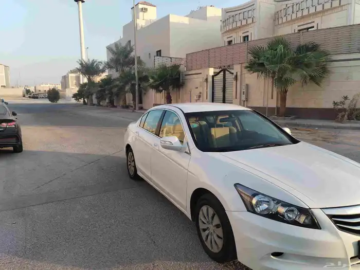 هوندا أكورد 2012 ممشى 242 الف 1