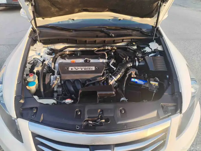 هوندا أكورد 2012 ممشى 242 الف 4