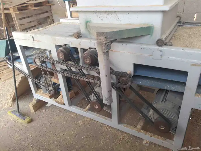 مشروع كامل للبيع منشار 80 مكنة نشارة صندوق والثانيه تلقيم كم 6