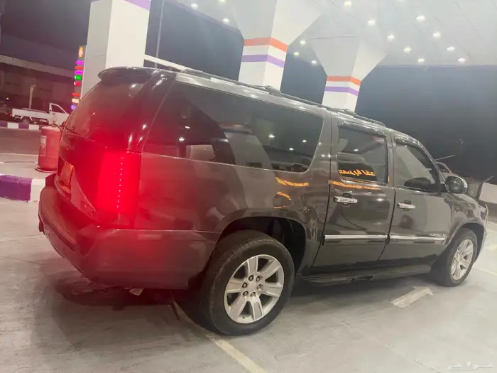 GMC Yukon model. 2011 rate 19.000 0
