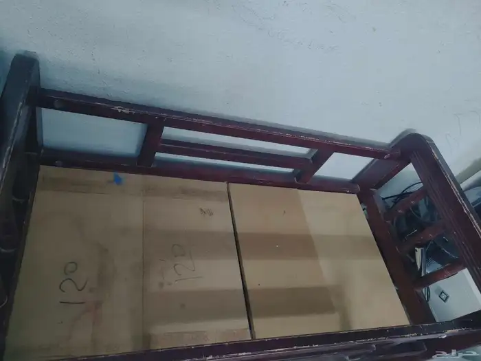 سرير اطفال ومكنسة كهربائية ومكيف صحراوي 1