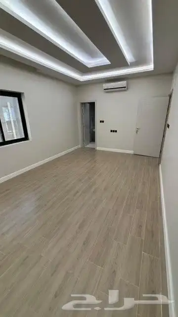 فيلا بمدخل مستقل وحوش واسع بمساحة 400م 9