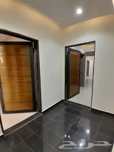 للبيع شقه دور ثاني مصعد راكب جاهز مخطط الراجحي من 550الف 4