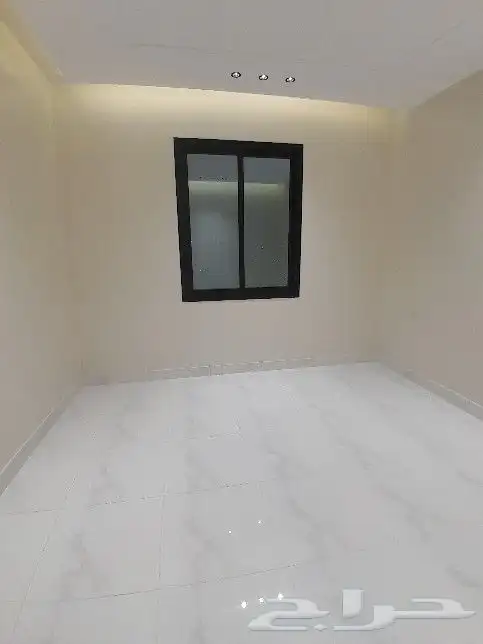 للبيع شقه دور ثاني مصعد راكب جاهز مدخل مستقل تشطيب راقي 17