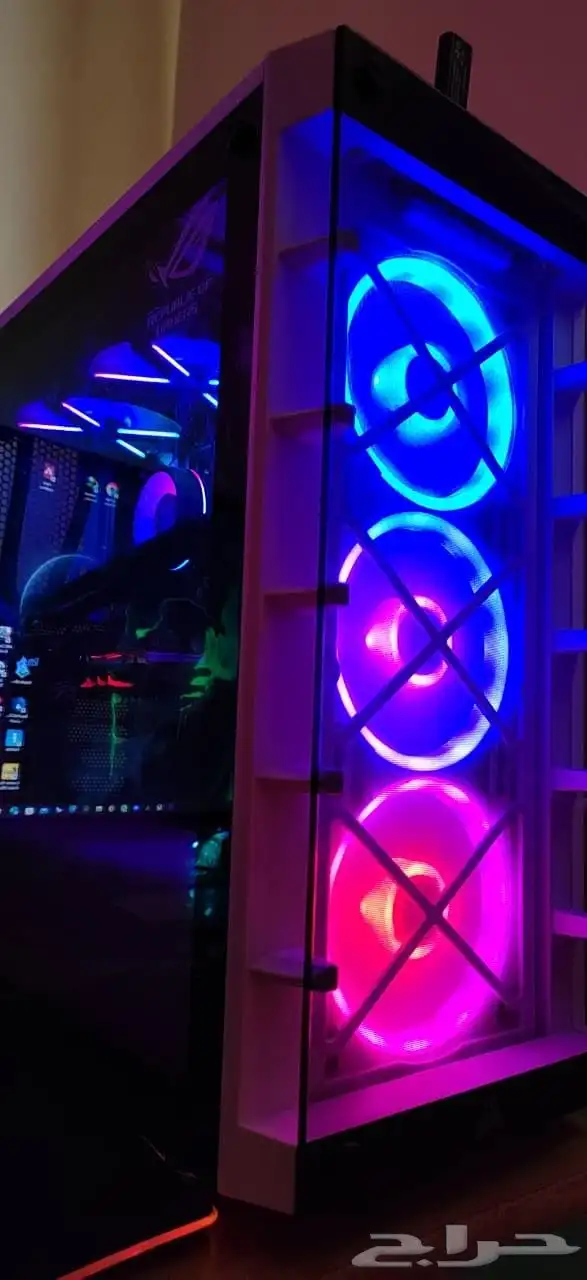 كمبيوتر مكتبي للألعاب والتصاميم 0