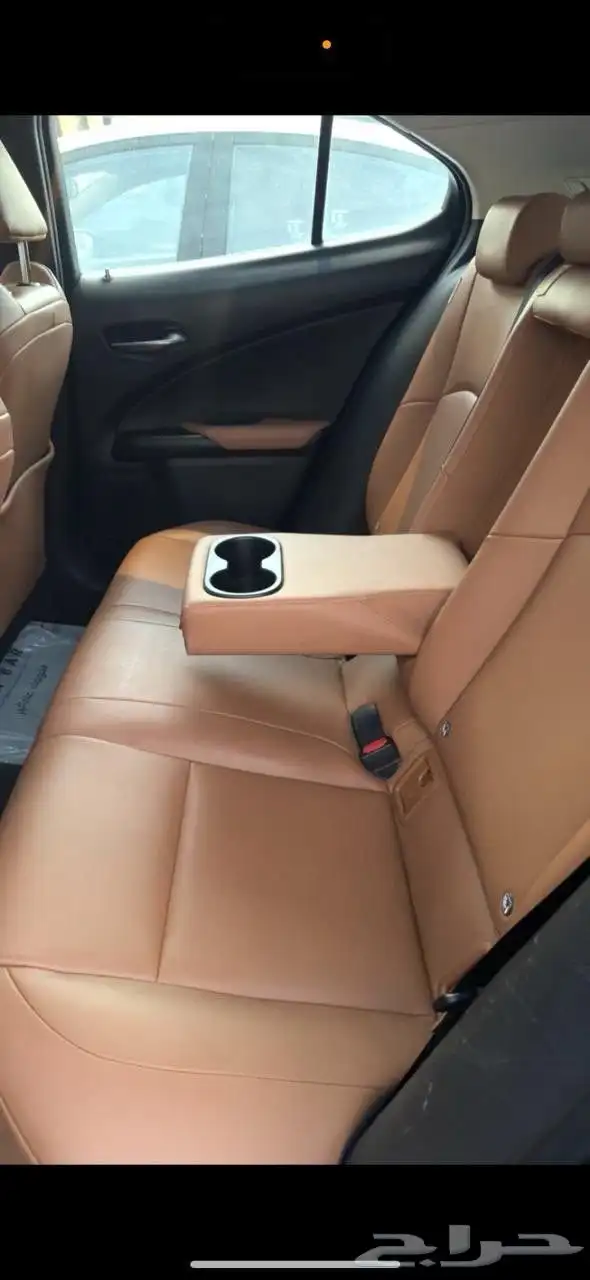 للبيع لكزس UX 6