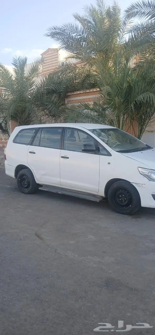 انوفا نظيفة للبيع في المدينة المنورة 5