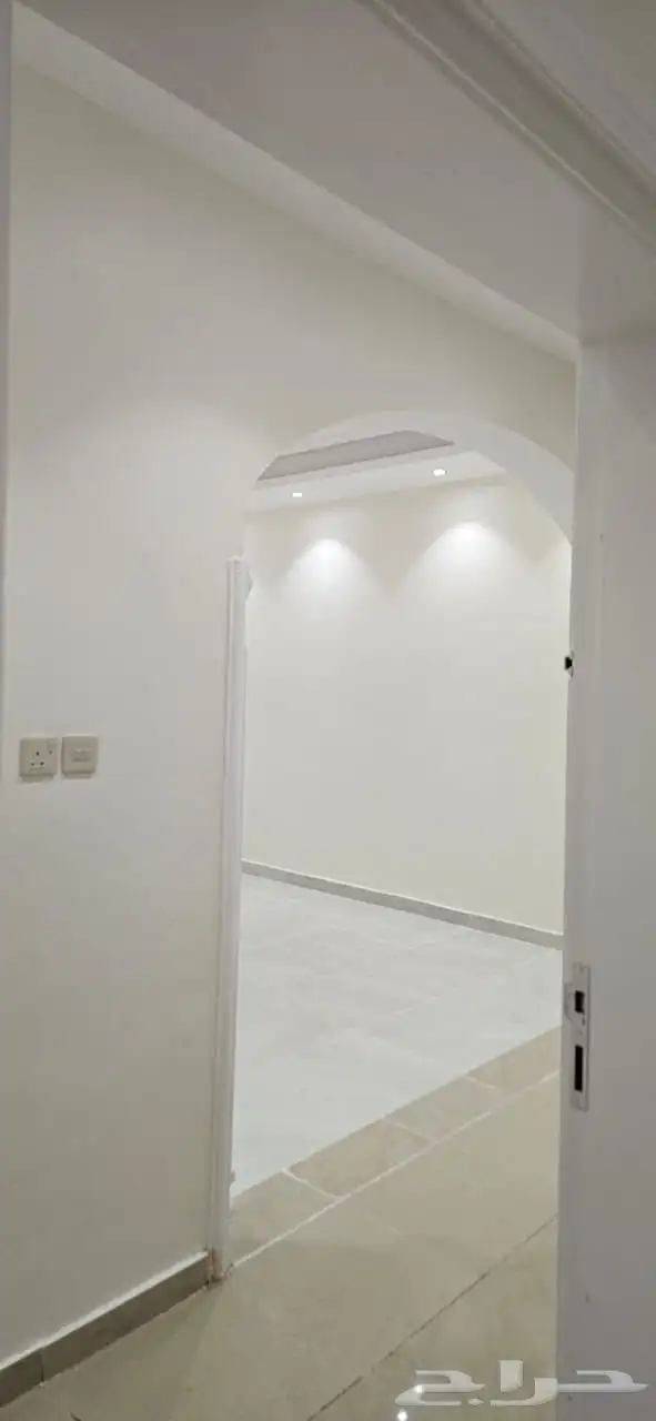 شقق اربع غرف وخمس غرف وثلاث غرف وغرفتين 7