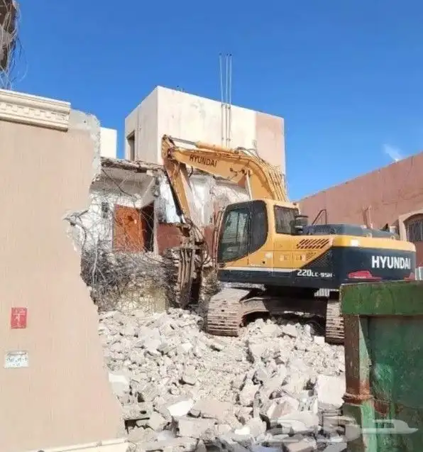 بوكلين لهدم المباني القديمه محايل عسير بارق المجارده خاط عبس 0