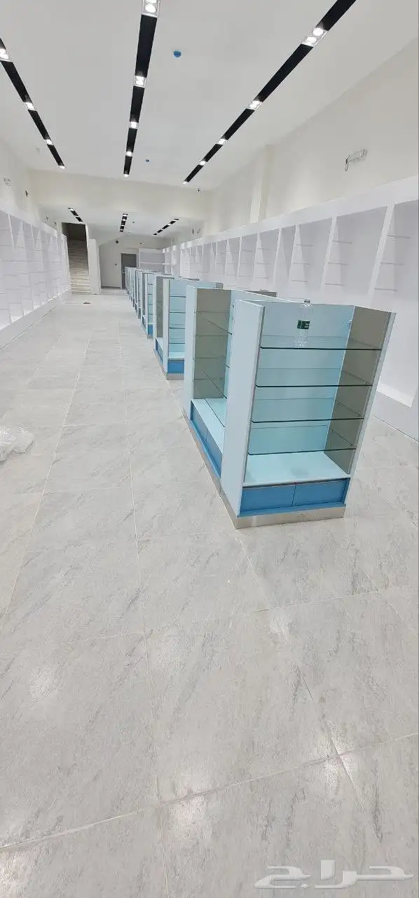 ديكورات المحلات والمشاريع التجاريه 1