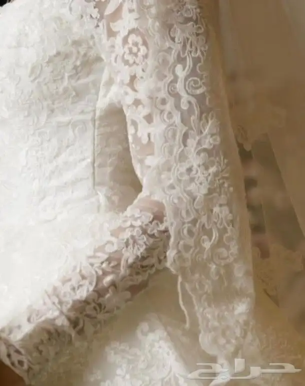 فستان عروس دانتيل مع الطرحه والجيبون والكعب تصميم خاص 0