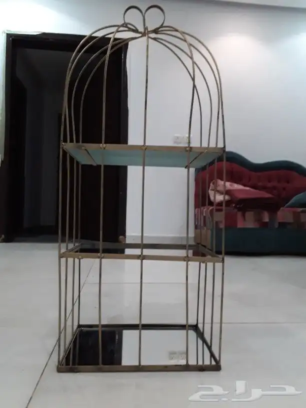 استاند ب 3 أرفف لوضع العطور والأشياء بشكل مميز جدا 3