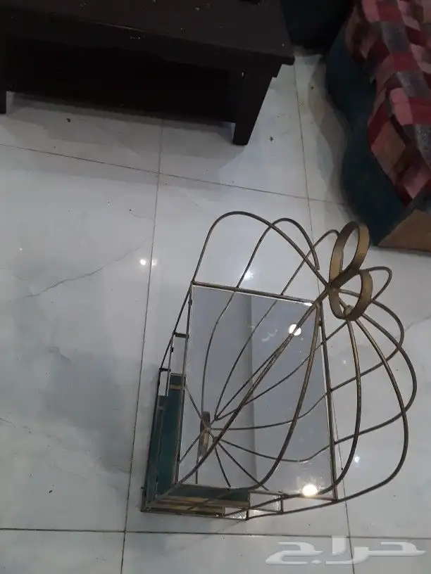 استاند ب 3 أرفف لوضع العطور والأشياء بشكل مميز جدا 2