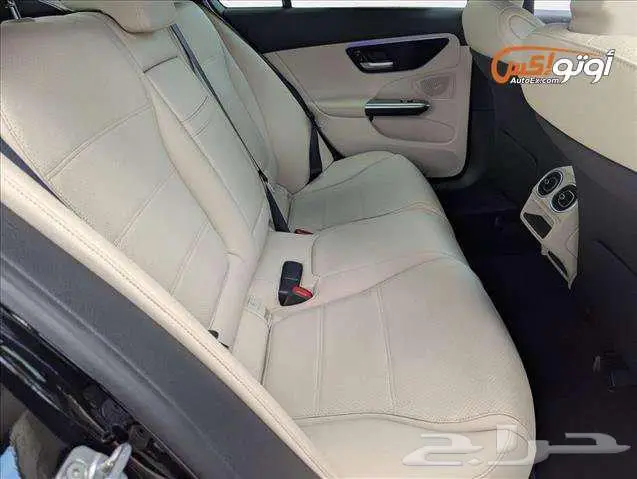 2025 مرسيدس C 300 14