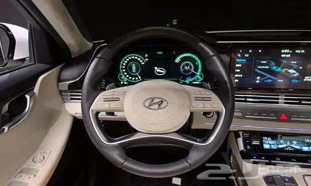 هيونداى ازيرا هايبريد 2023 6
