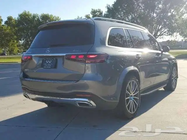 مرسيدس بنز GLS 450 2024 نظيفه بسعر مميز 3