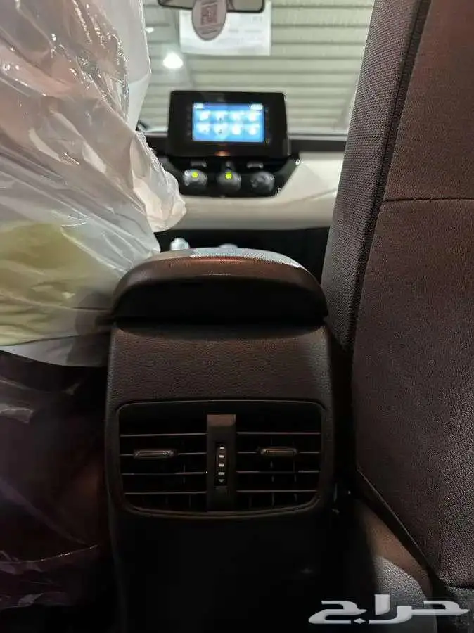 تويوتا كورولا استاندر ماكينة2.0 موديل 2025 6