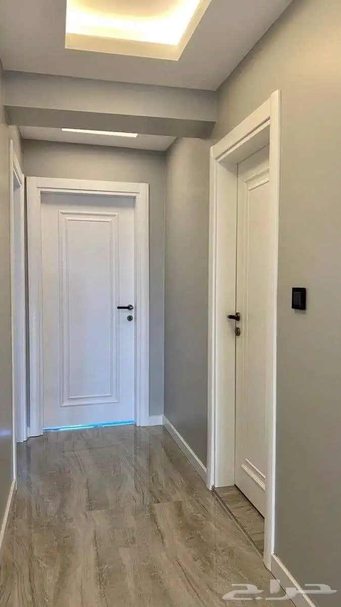 متخصصين فى جميع انواع صيانات الابواب ودهانات الاخشاب والحديد 2