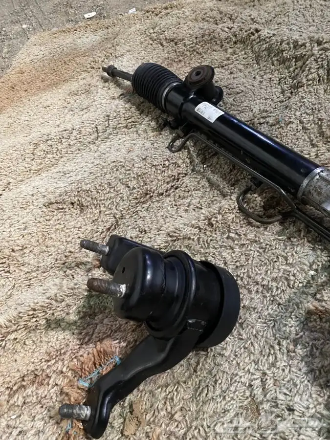 للبيع دودة درقسون وكرسي جربوكس كامري 2011 اصلي نظيفه 0