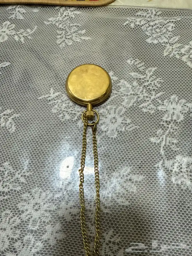 ساعة قديمة جدا  من قبل ما يقارب 150 سنة 2