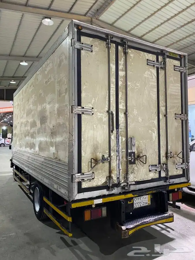 دينا ايسوزو تبريد تجميد 2016 5 طن 8