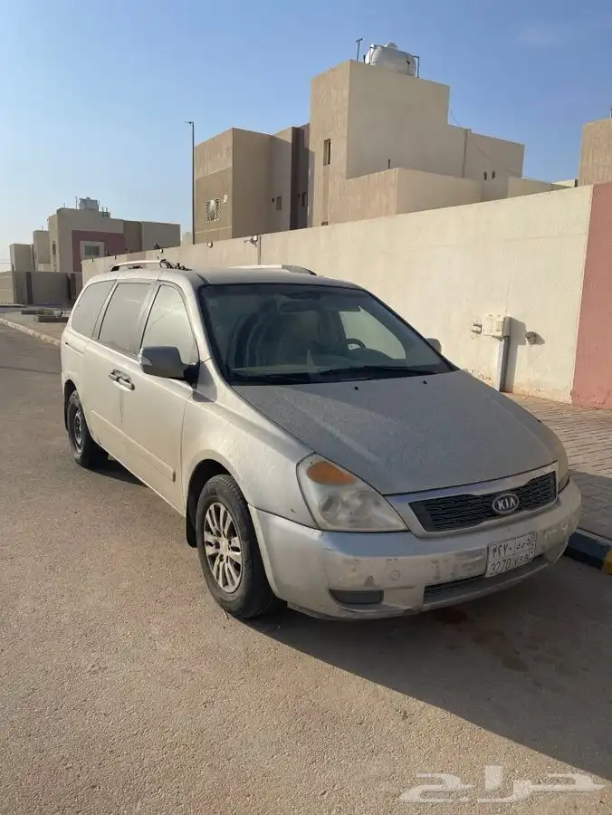 كيا كرنفال للبيع 2011 4