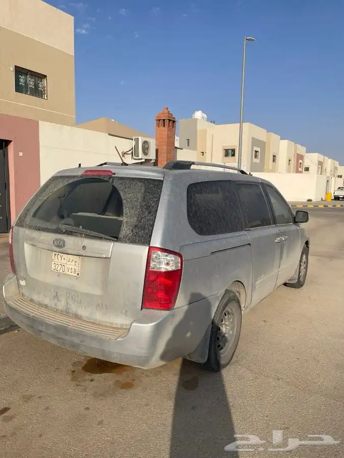 كيا كرنفال للبيع 2011 3