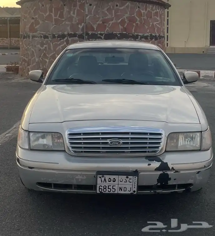 فورد كراون فكتوريا 2011 0