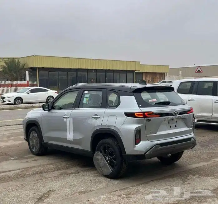 تويوتا اوربان كروزر فل كامل 3