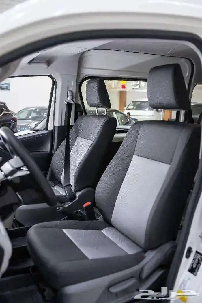 تويوتا هايس ركاب ديزل جير اتوماتيك 2026 4