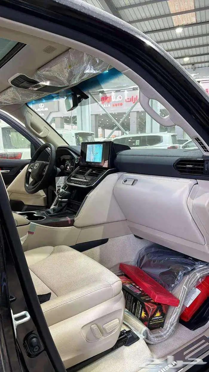 تويوتا لاندكروزر GXR L4 فل كامل بريمي 2025 2