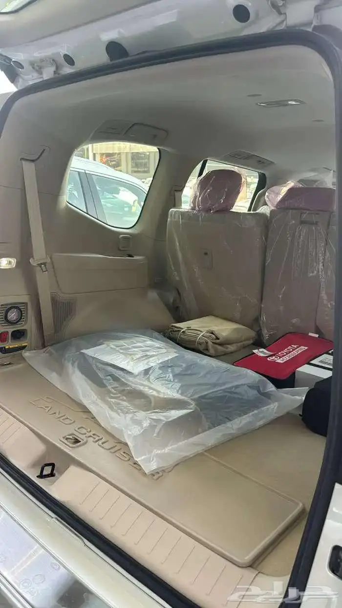 تويوتا جيكسار رقم 4 موديل 2025 ابيض ( اقساط بنوك ) 8