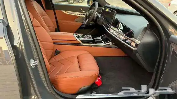 بي أم دبليو 735i موديل 2026 فل كامل أند فجول جديد M Kit 14