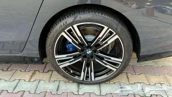 بي أم دبليو 735i موديل 2026 فل كامل أند فجول جديد M Kit 25