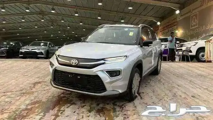 تويوتا اوربان كروزر 2025 GLX سي سي 1.5 بنزين 0
