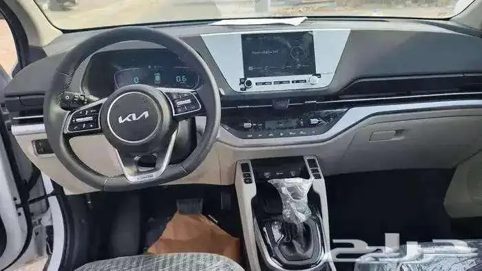 كيا كارنينز ستاندر و نص فل 2025 5