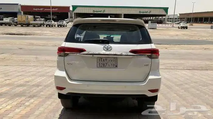 تويوتا فورشنر VX 2019 بنزين دبل 6 سلندر 4