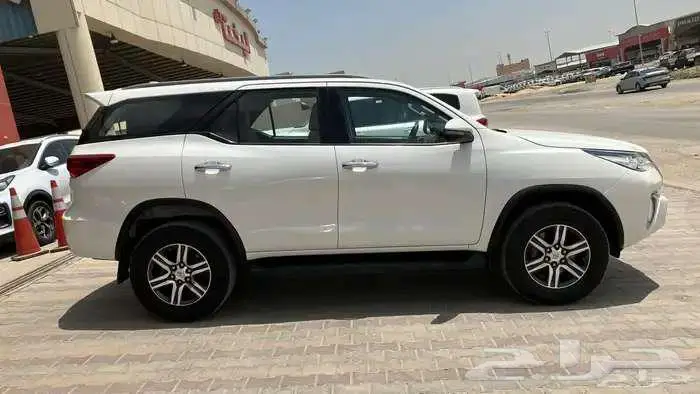 تويوتا فورشنر VX 2019 بنزين دبل 6 سلندر 3