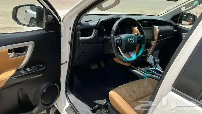 تويوتا فورشنر VX 2019 بنزين دبل 6 سلندر 7