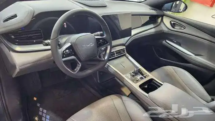 بي واي دي سيل 7 2025 عروض اليوم الوطني من سفنز للسيارات 4