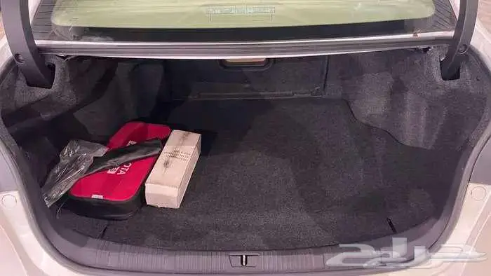 تويوتا افالون 2015 مخزن شبه الاصفار عداد 24 الف 10