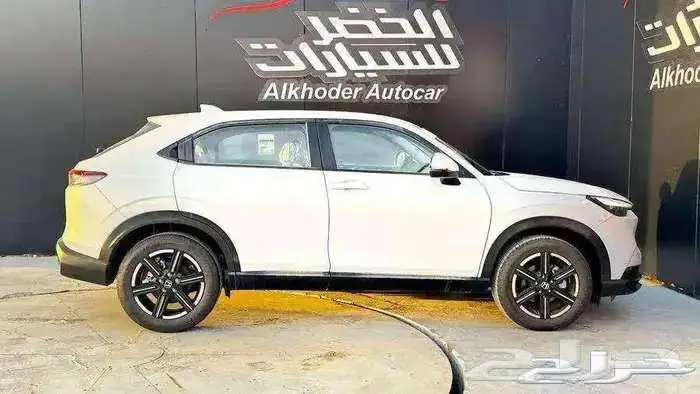 هوندا اتش ار في 8