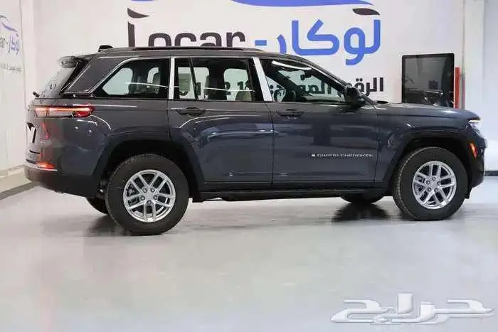 جيب جراند شيروكي لاريدو 2025 2