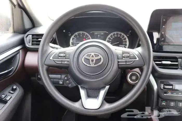 تويوتا اوربان gl 16