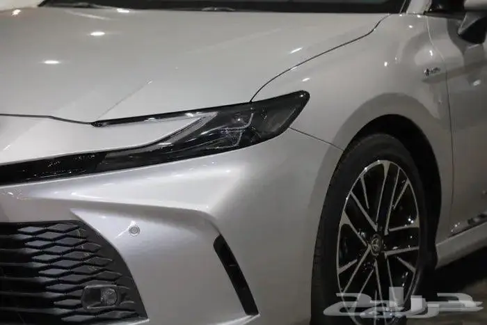 تويوتا كامري فل كامل لومير بانوراما جلد هايبرد موديل 2025 8