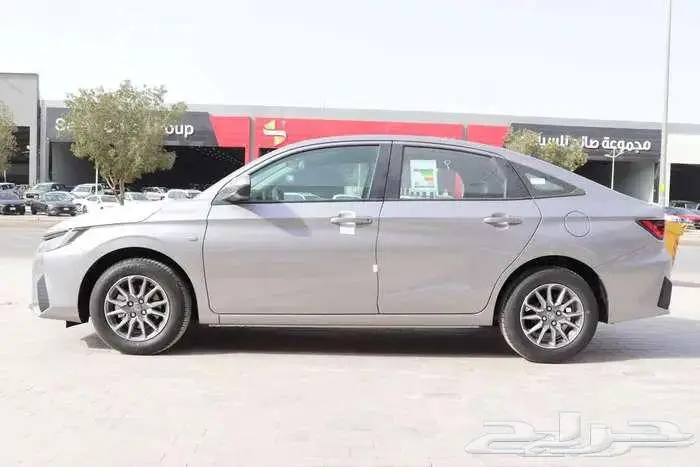 تويوتا ياريس استندر 6